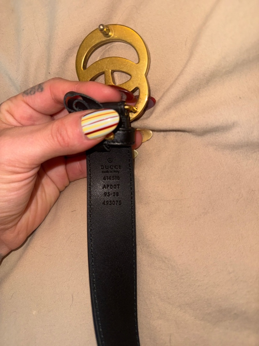 Gucci Black Leather Belt with Gold Double G Buckle - Picture 2 of 3